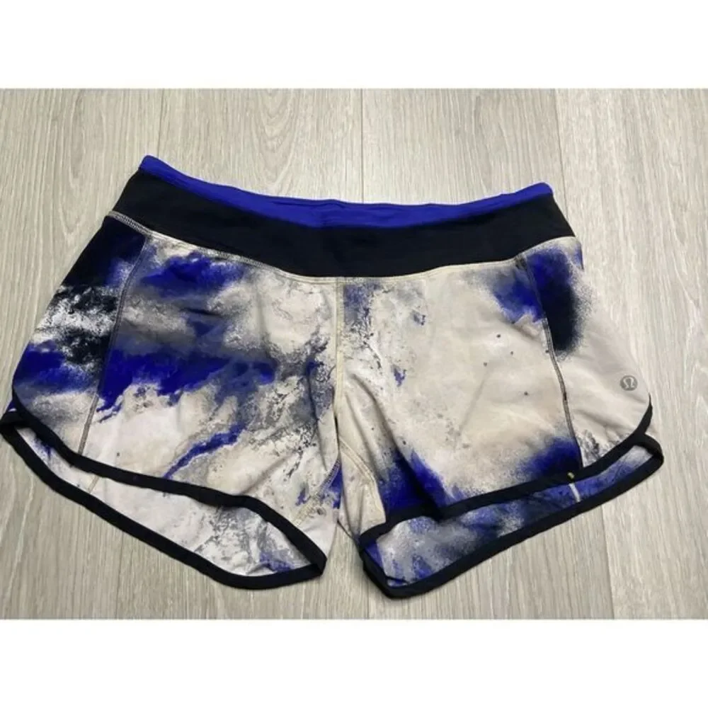 Lululemon Short Women 6 Speed Short Milky Way Purple Running Active Gym 4.5